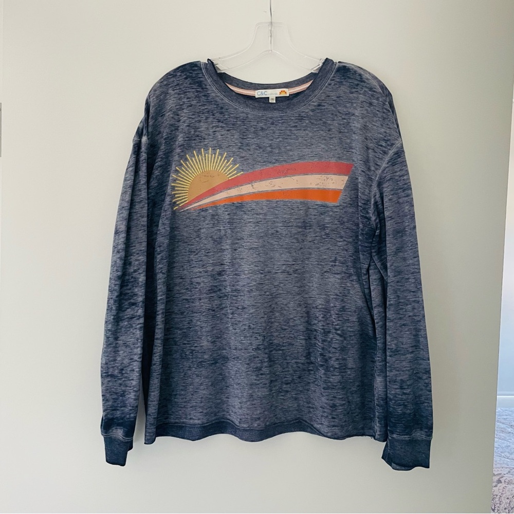 C&C California Sweater T shirt with Sun Graphic